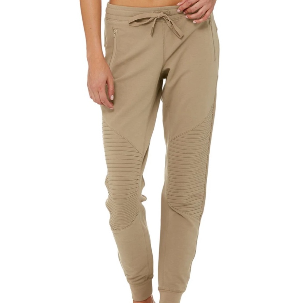 Alo Urban Moto Sweatpants in Gravel XS